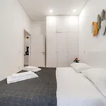 Apartman Nomad's Netto & Subway