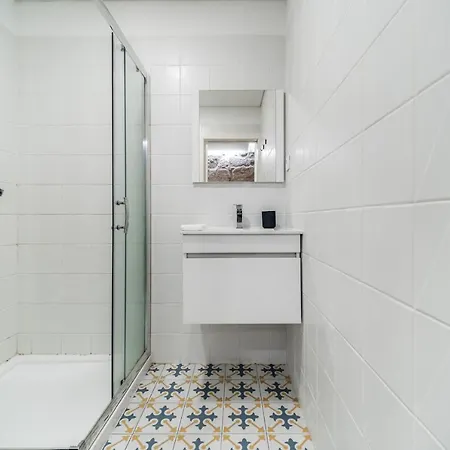 Nomad's Netto & Subway Apartment Porto